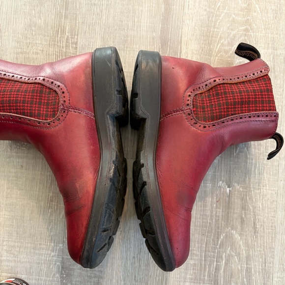 Blundstone 1442 Burgundy Rub with Tartan Elastic Boot Women’s 9 - Picture 2 of 8